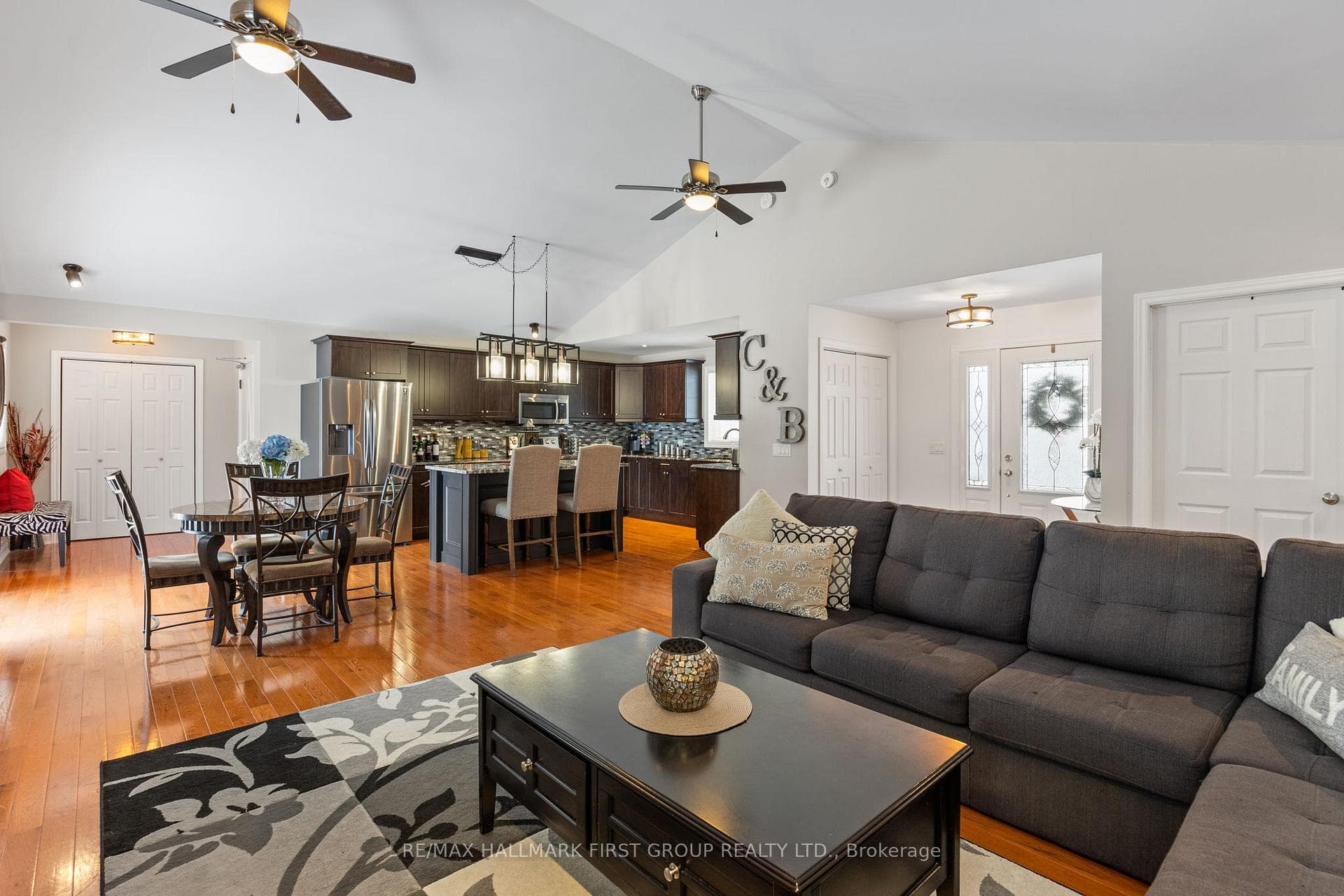 20 Hilltop Court photo 9