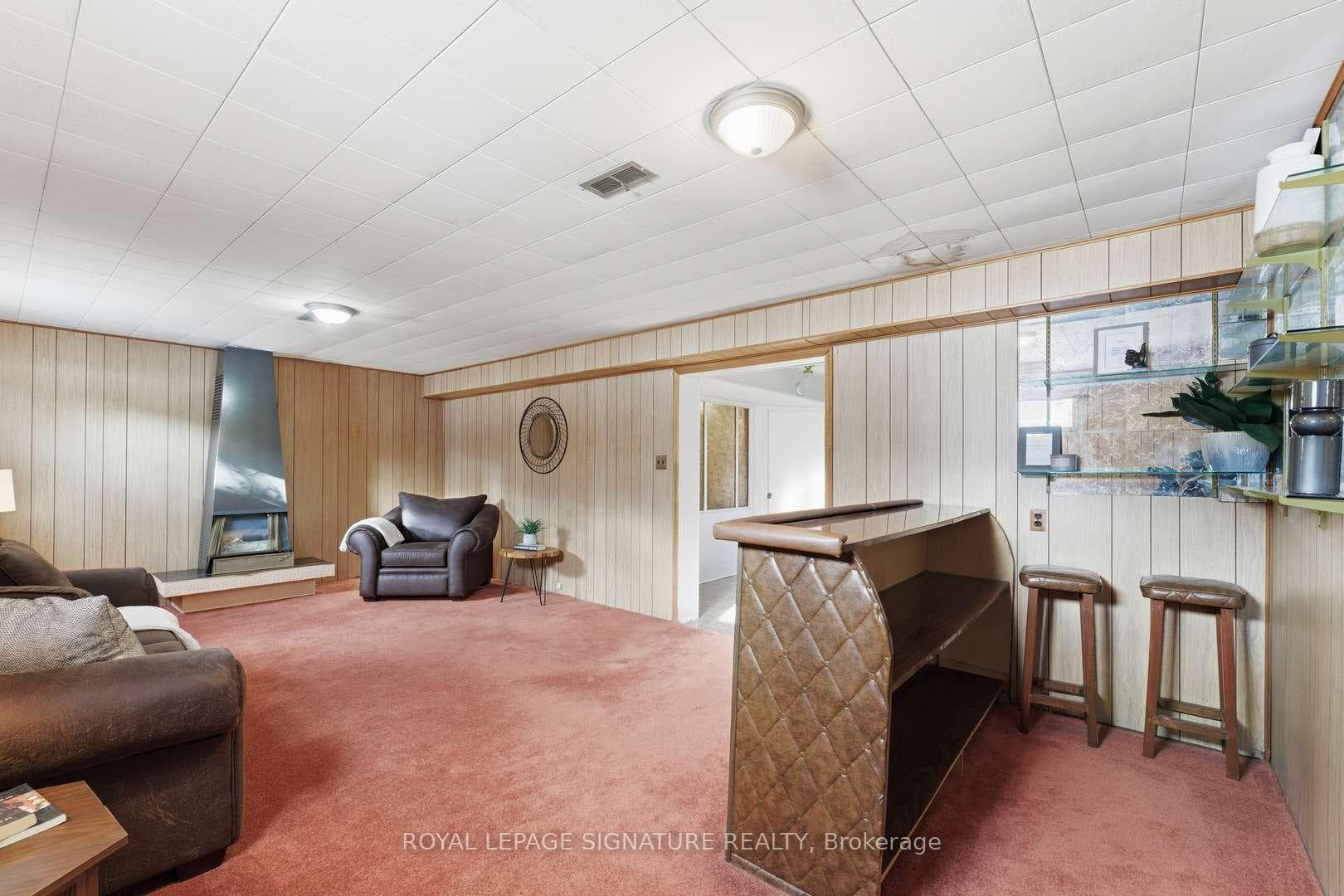 153 Lynnbrook Drive photo 25