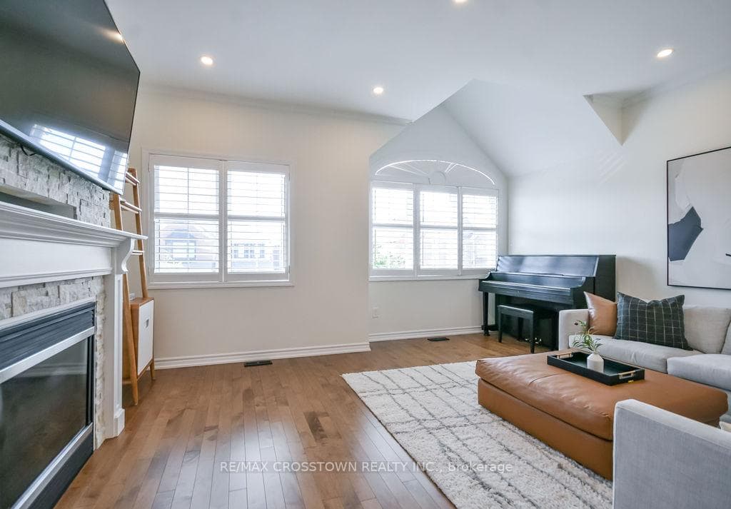14 Fred Silvester Road photo 20