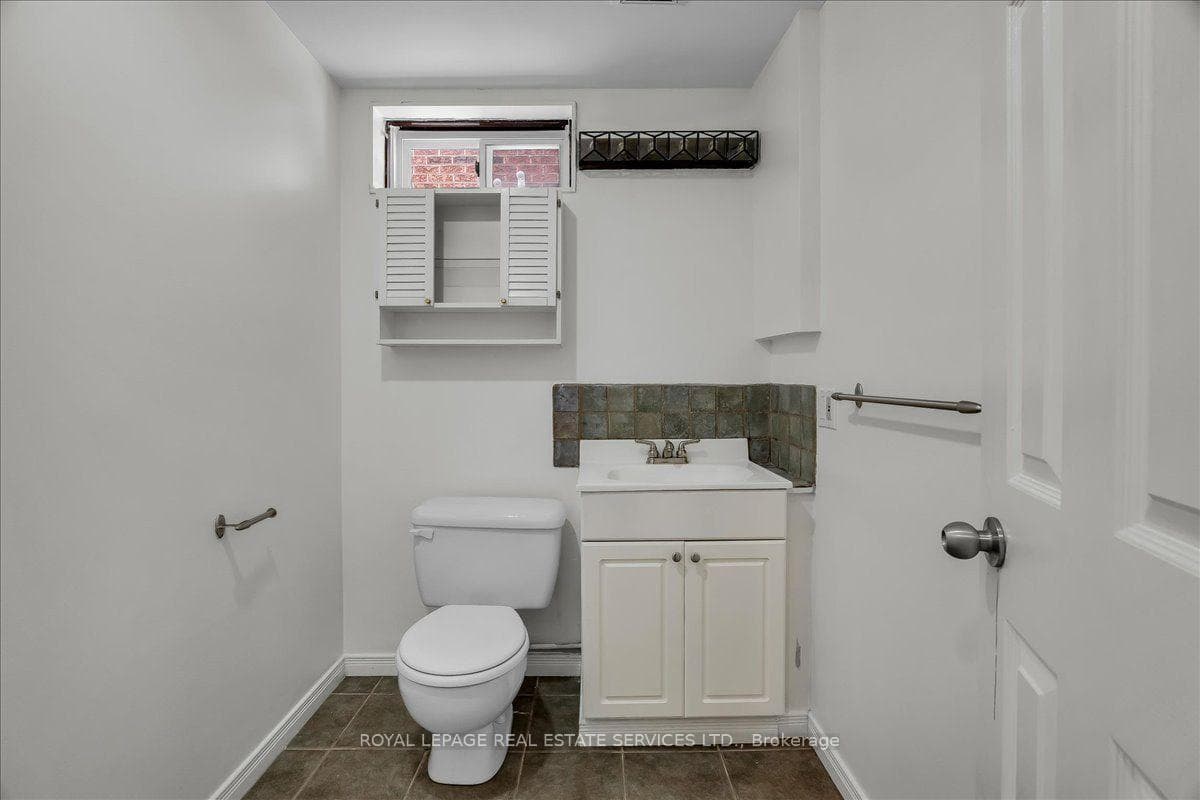3896 Densbury Drive photo 45