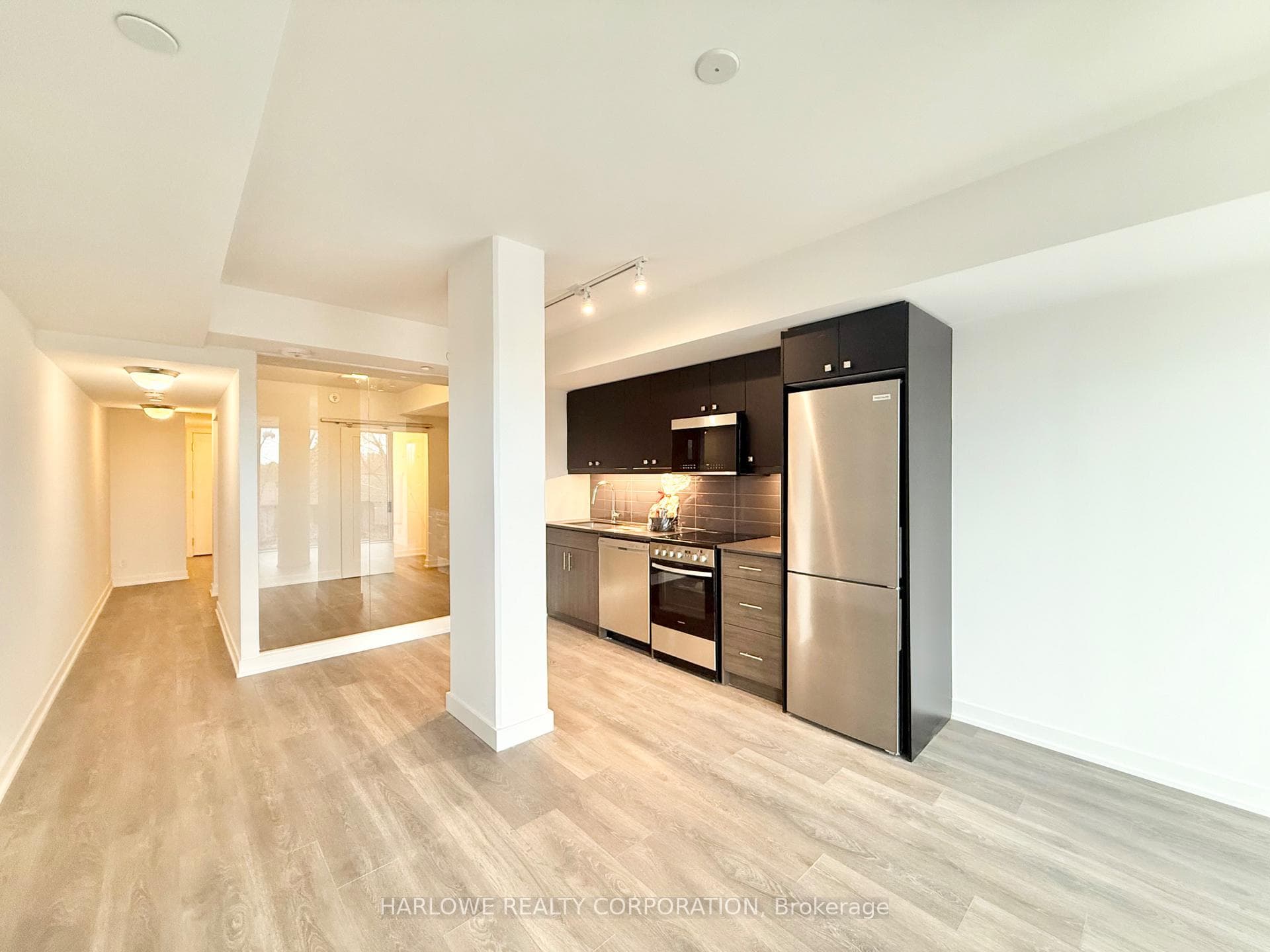 2 Manderley Drive Unit 306 photo 2