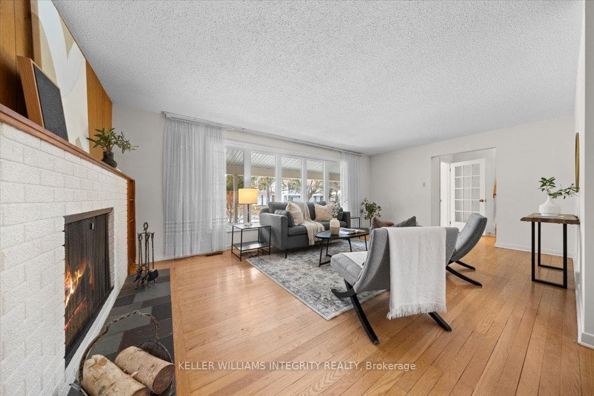 24 Apache Crescent photo 6