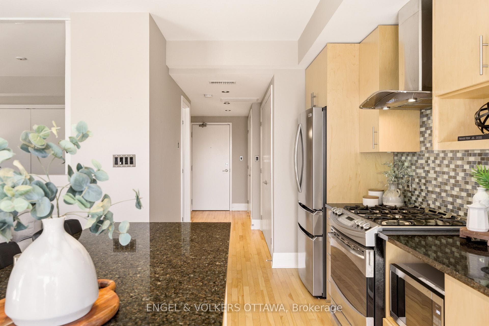 808 Bronson Avenue Unit 310 photo 9