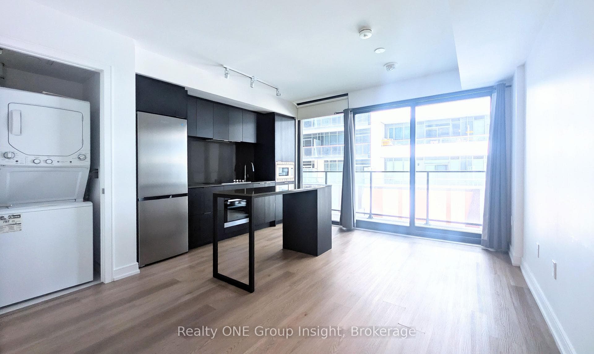 1 Jarvis Street Unit 425 photo 5