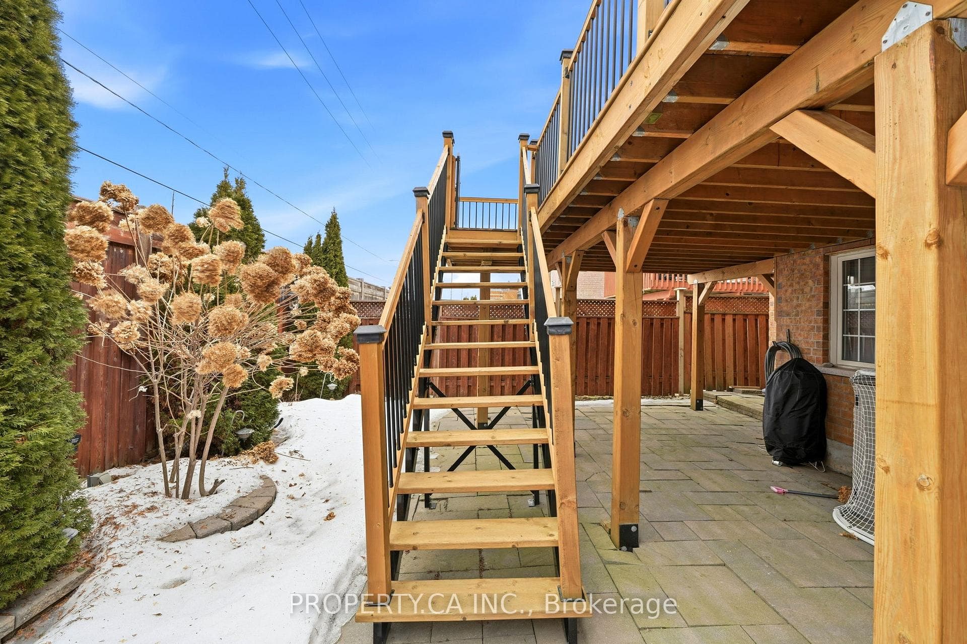72 Beaverbrook Crescent photo 36