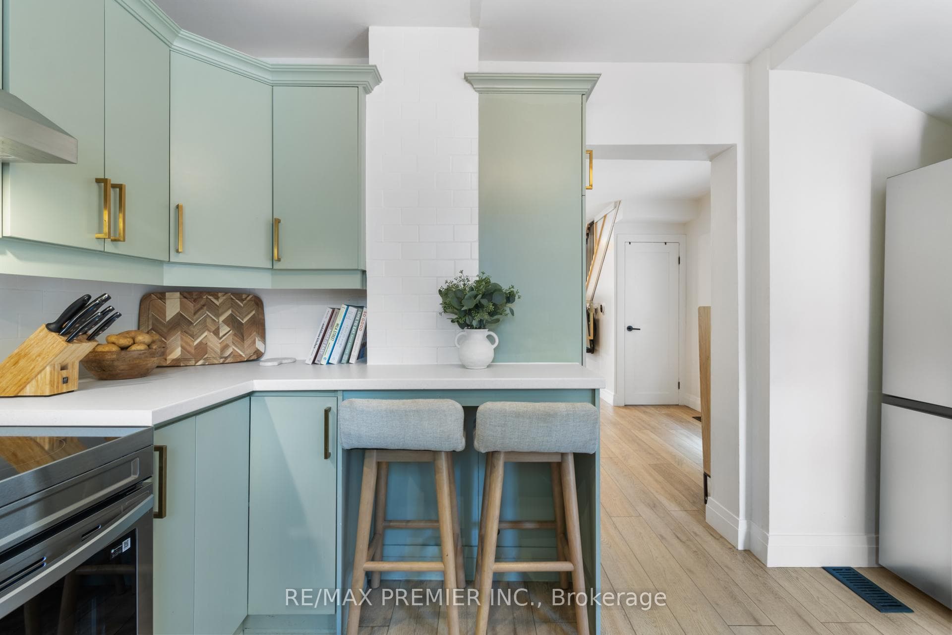 224 John Street photo 16
