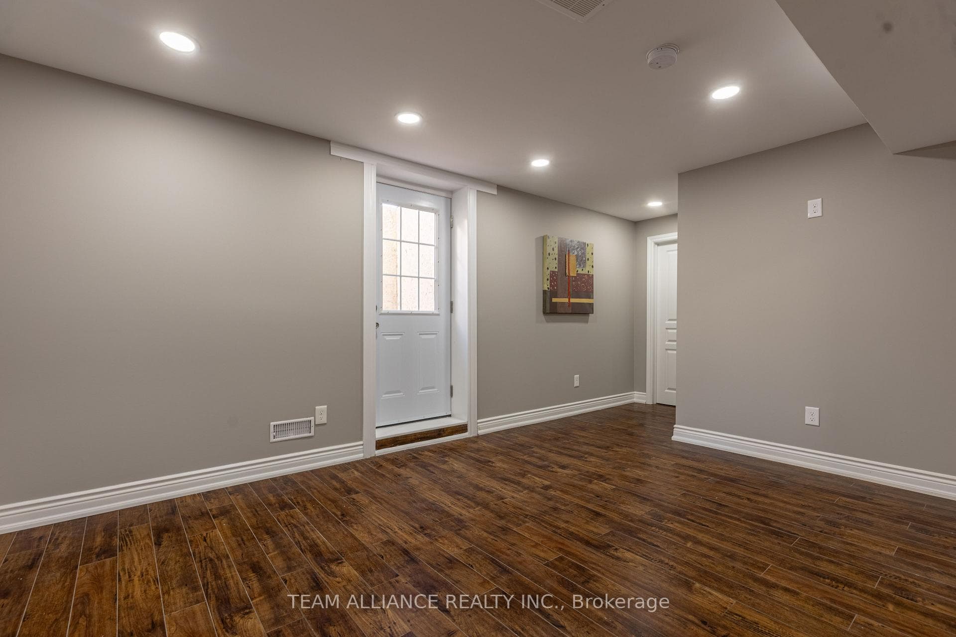 3239 Singleton Avenue photo 24