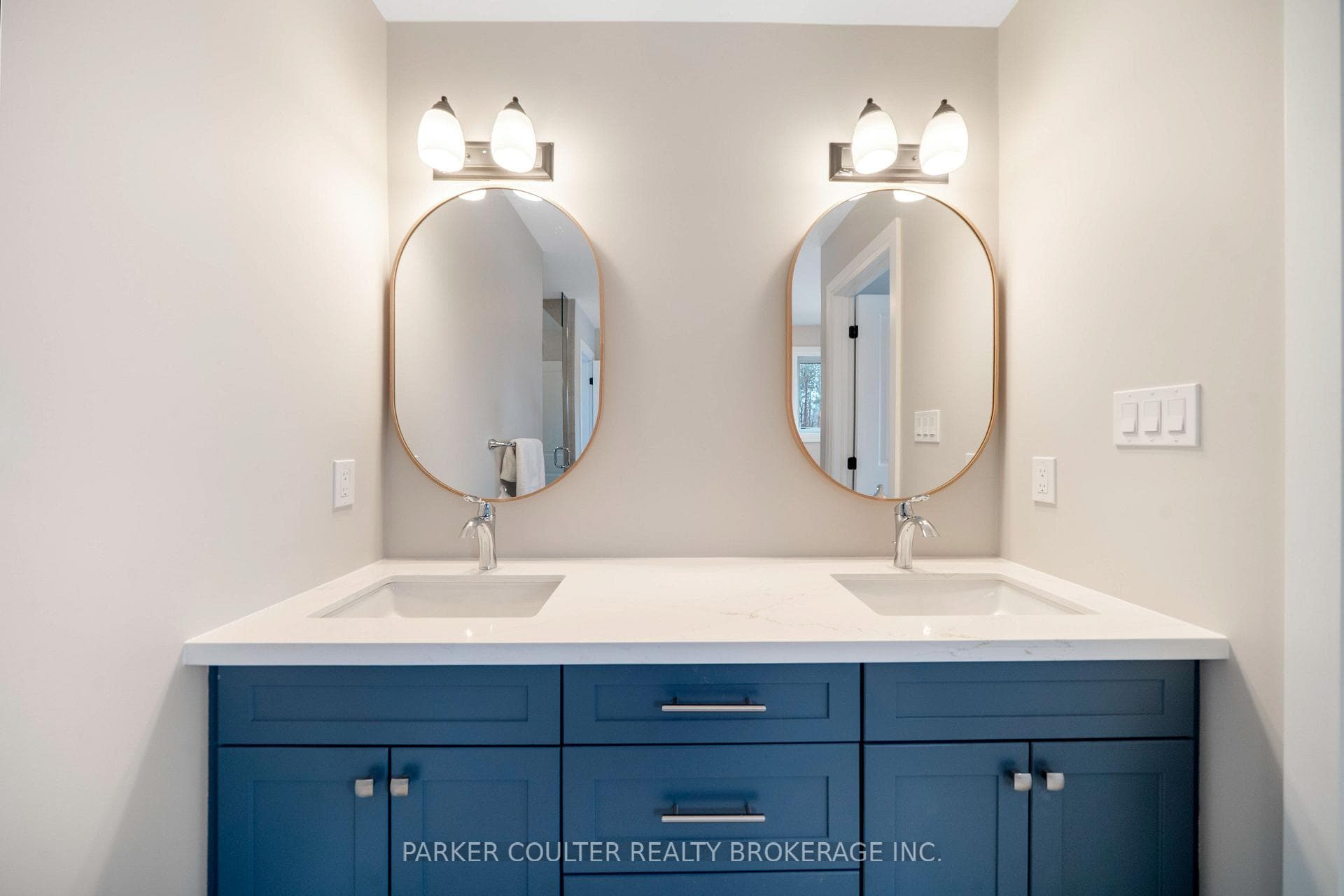70 Georgian Grande Drive photo 28