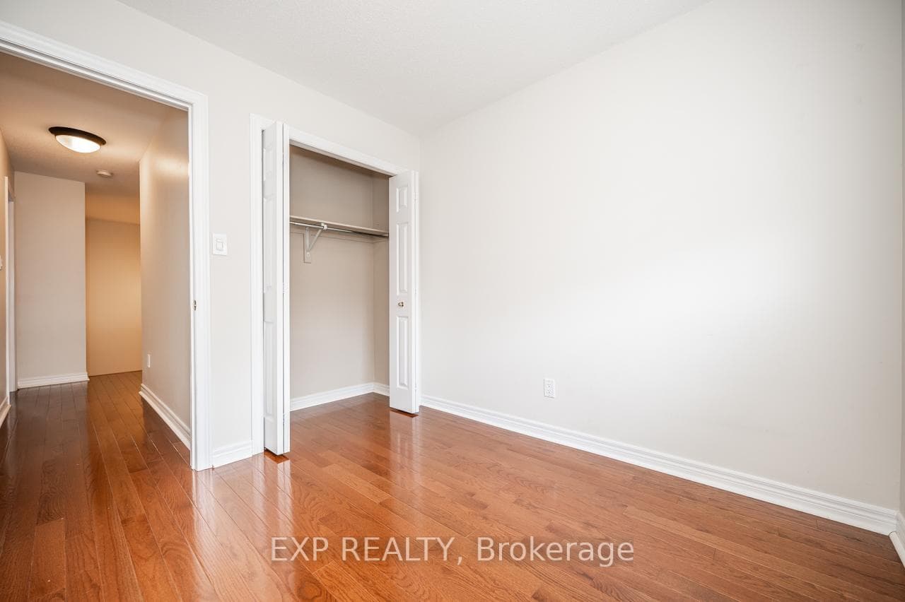 2280 Baronwood Drive Unit 27 photo 30