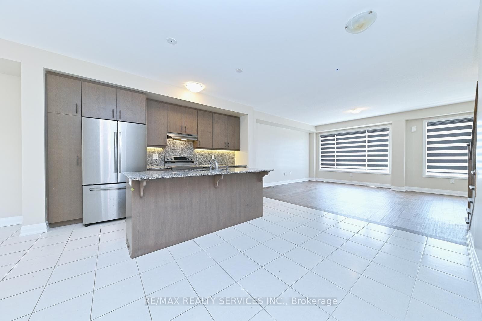 52 Humberstone Drive photo 12