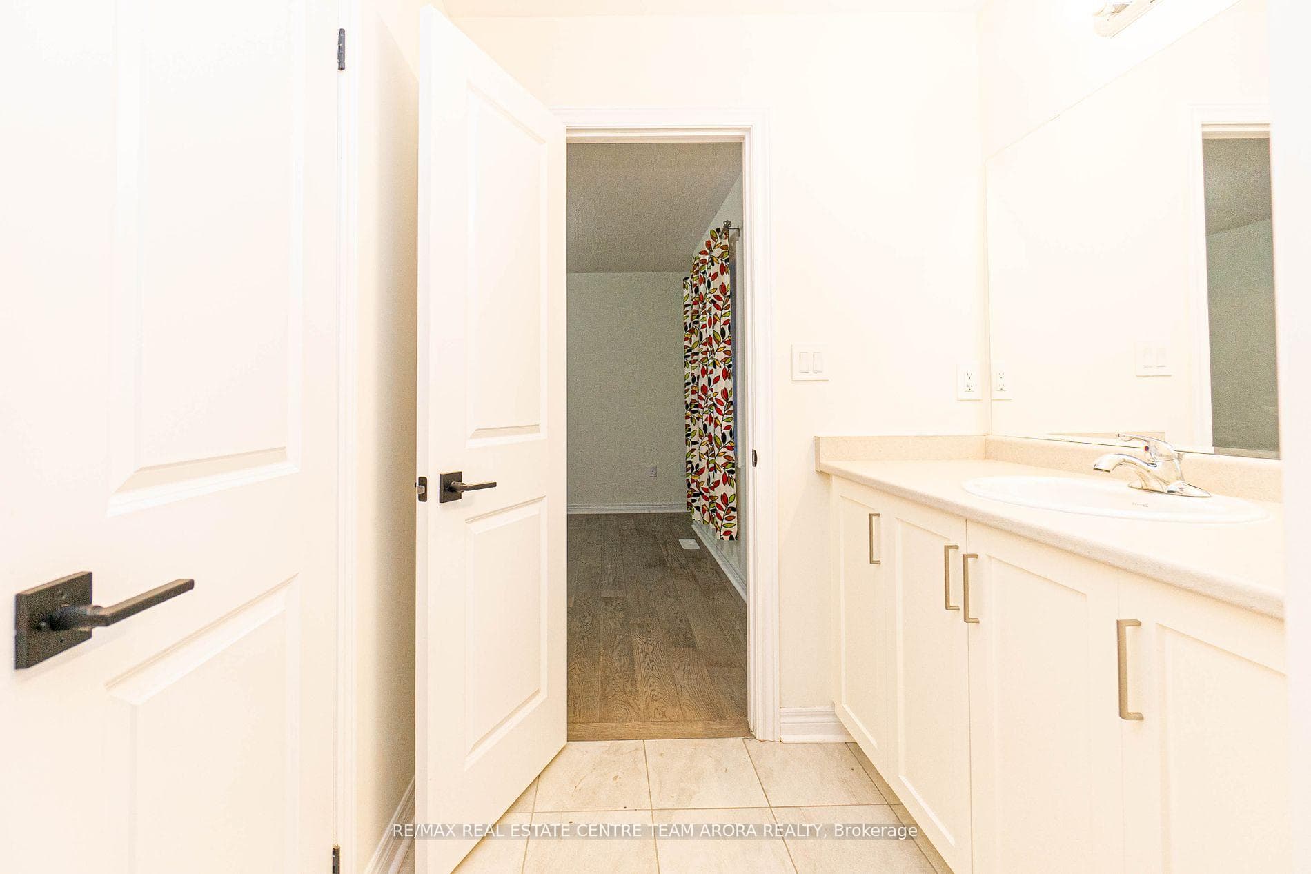 3 Farringdon ( Upper) Crescent photo 17