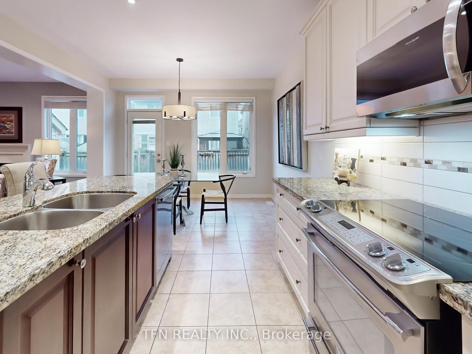 1715 Kalmar Avenue photo 13