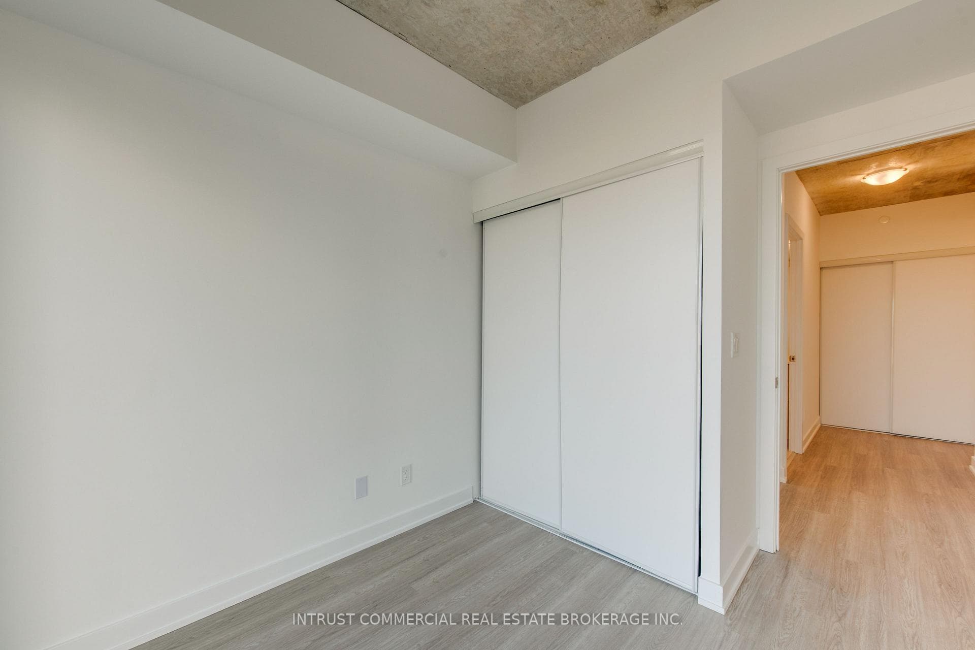 47 Mutual Street Unit 1807 photo 9