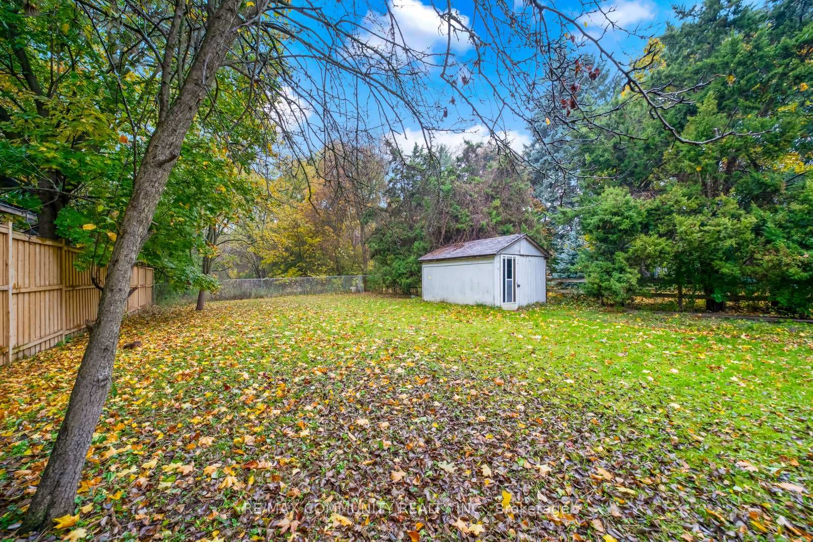 740 Meadowvale Road photo 37