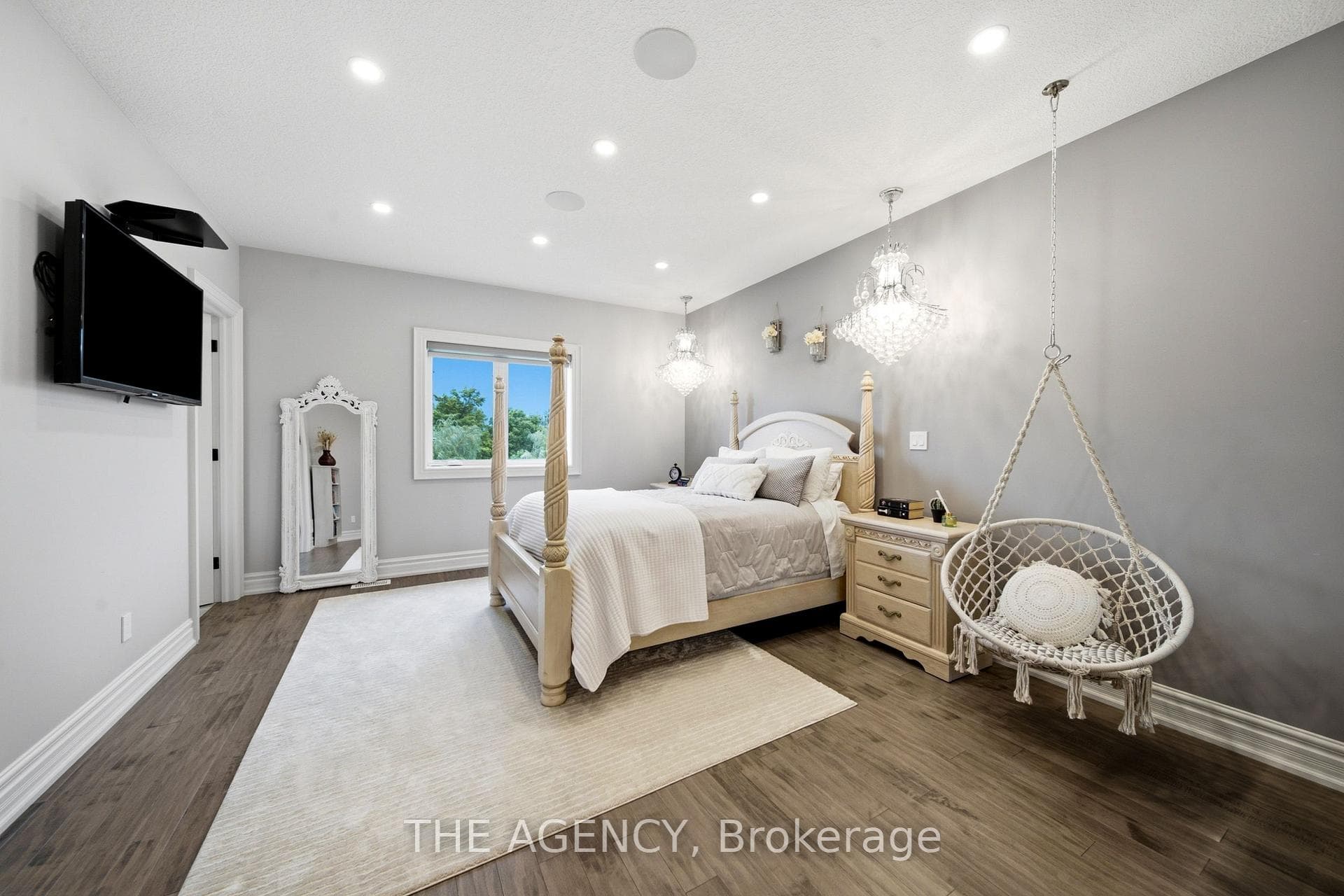 7009 Wellington Road photo 24