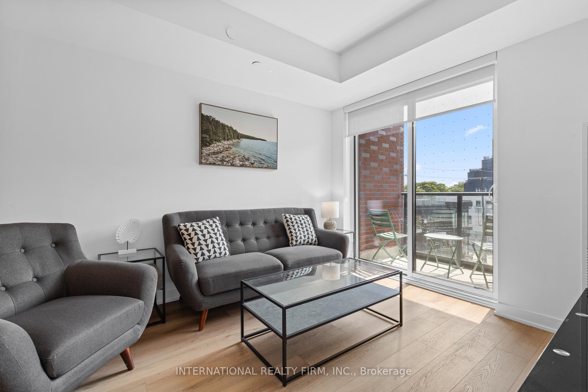 5 Lakeview Avenue Unit 409 photo 6