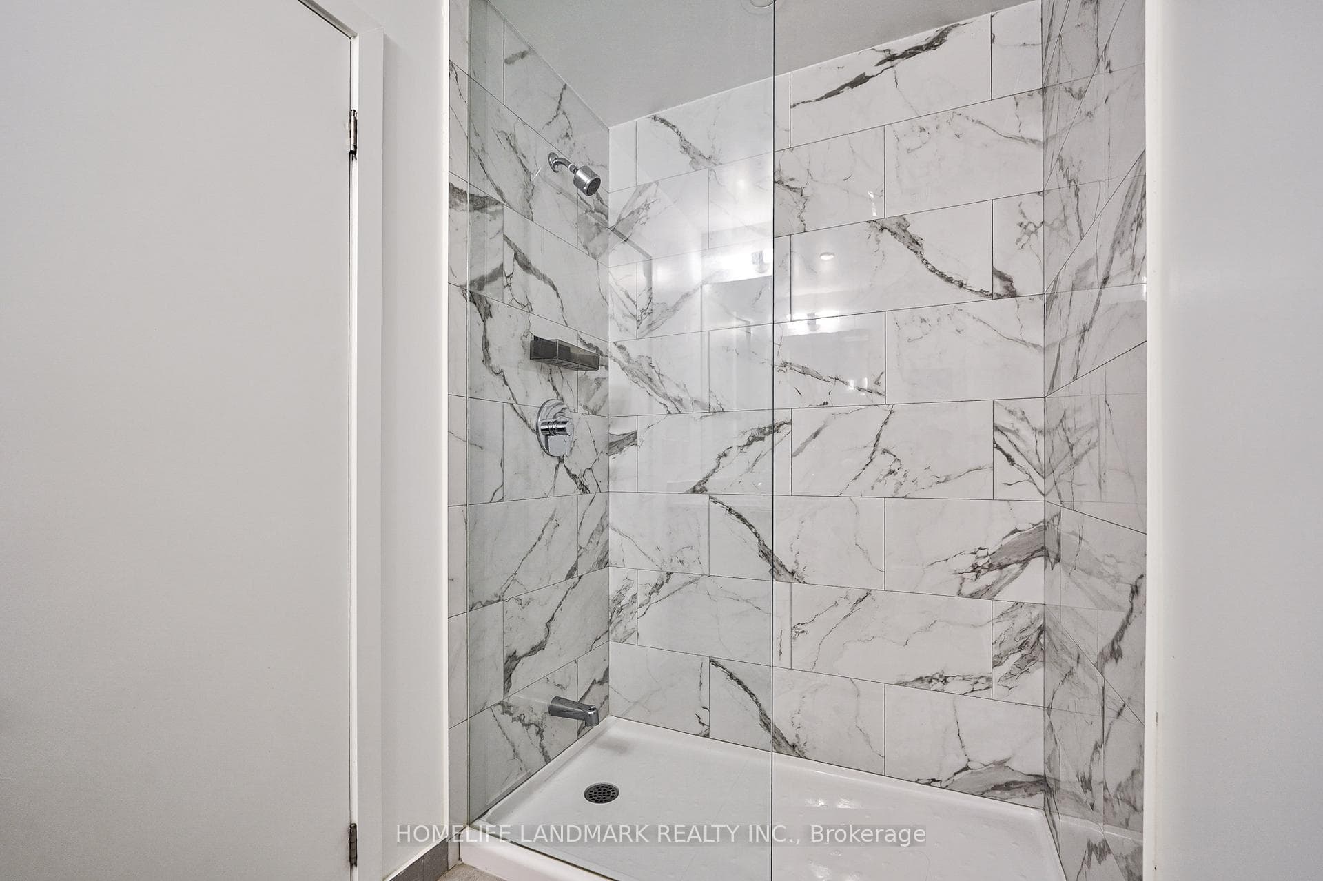 38 Forest Manor Road Unit 2205 photo 7