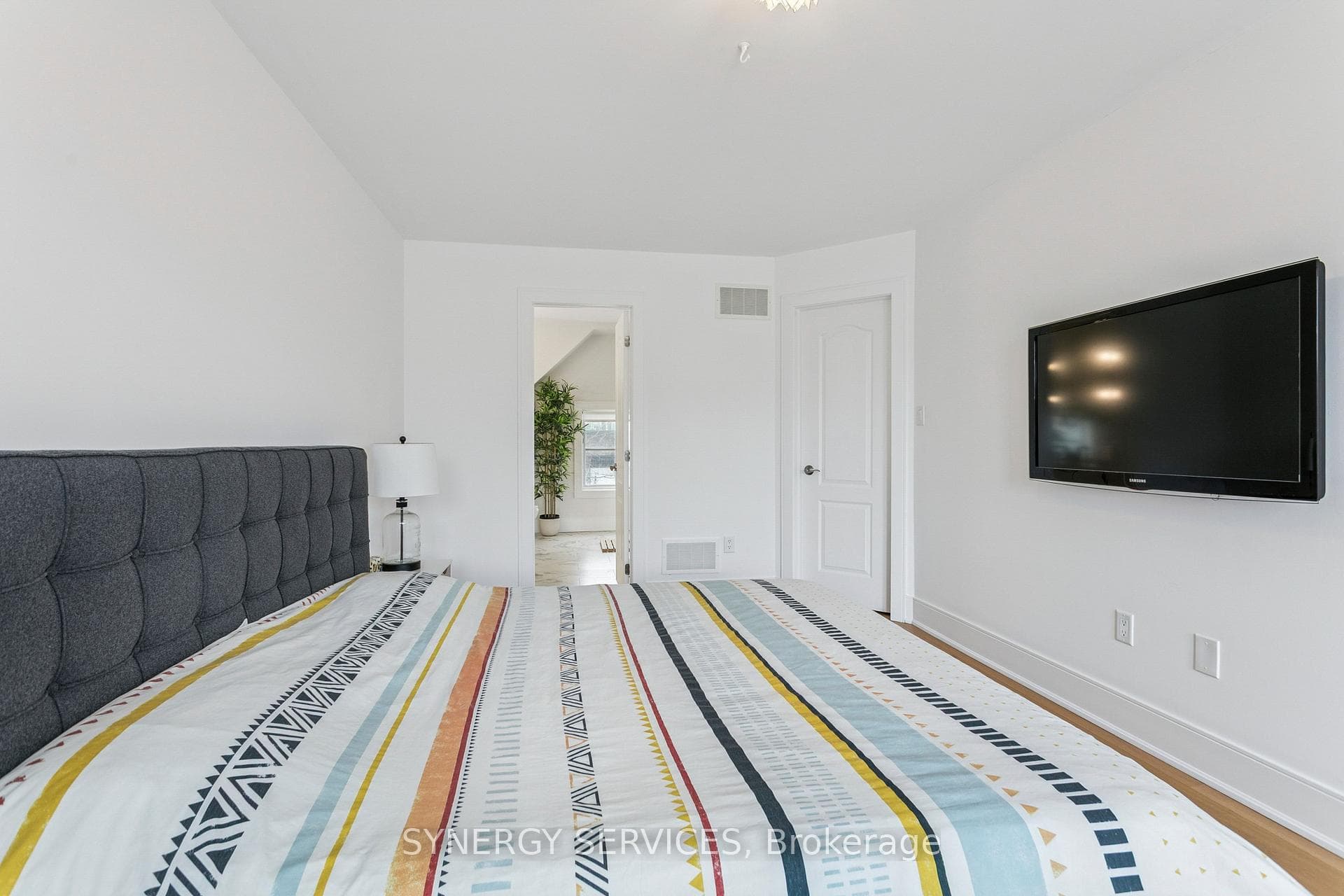 7 A Mcgee Street photo 30
