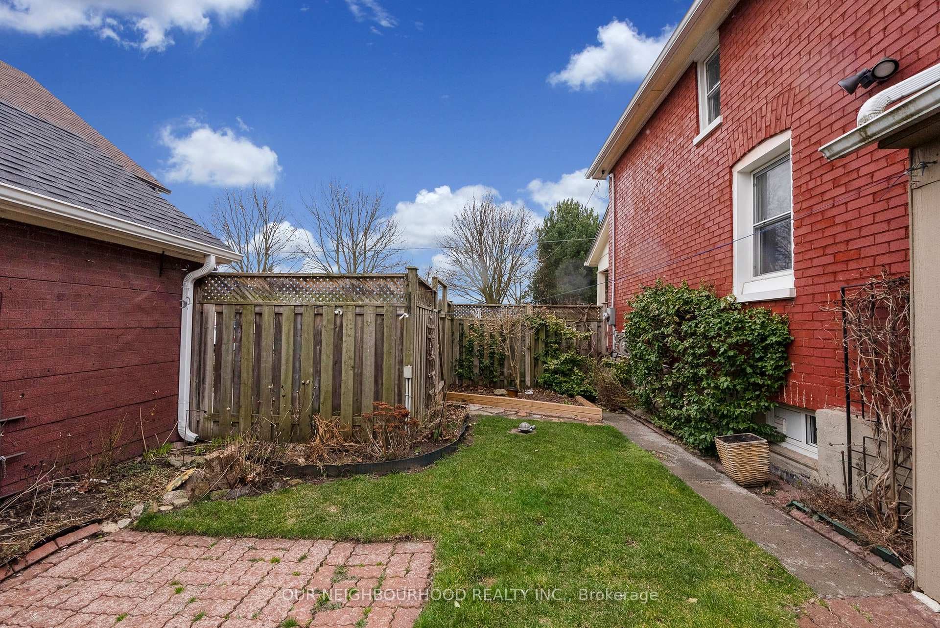 30 Elena Avenue photo 28