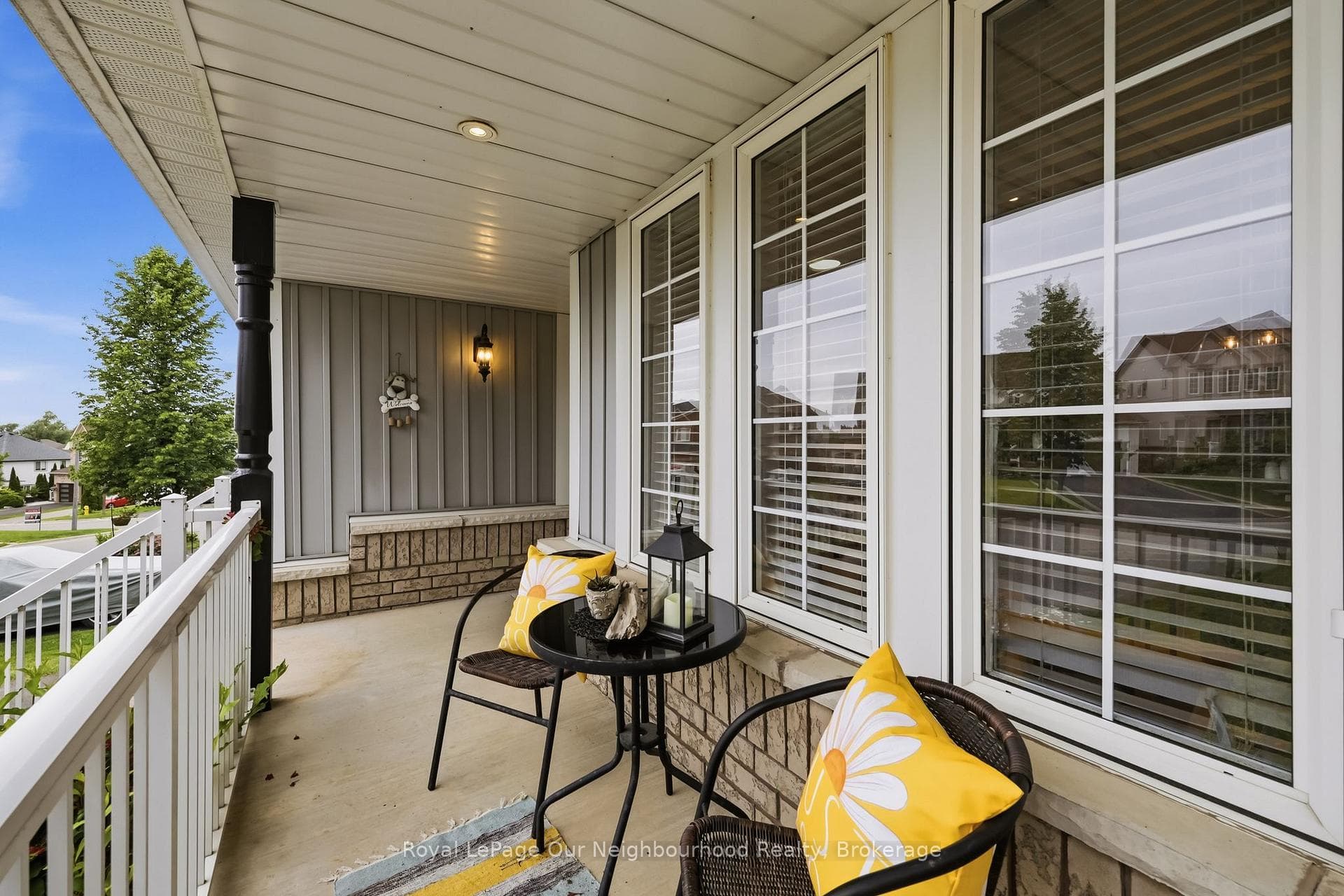 1090 Keswick Court photo 3