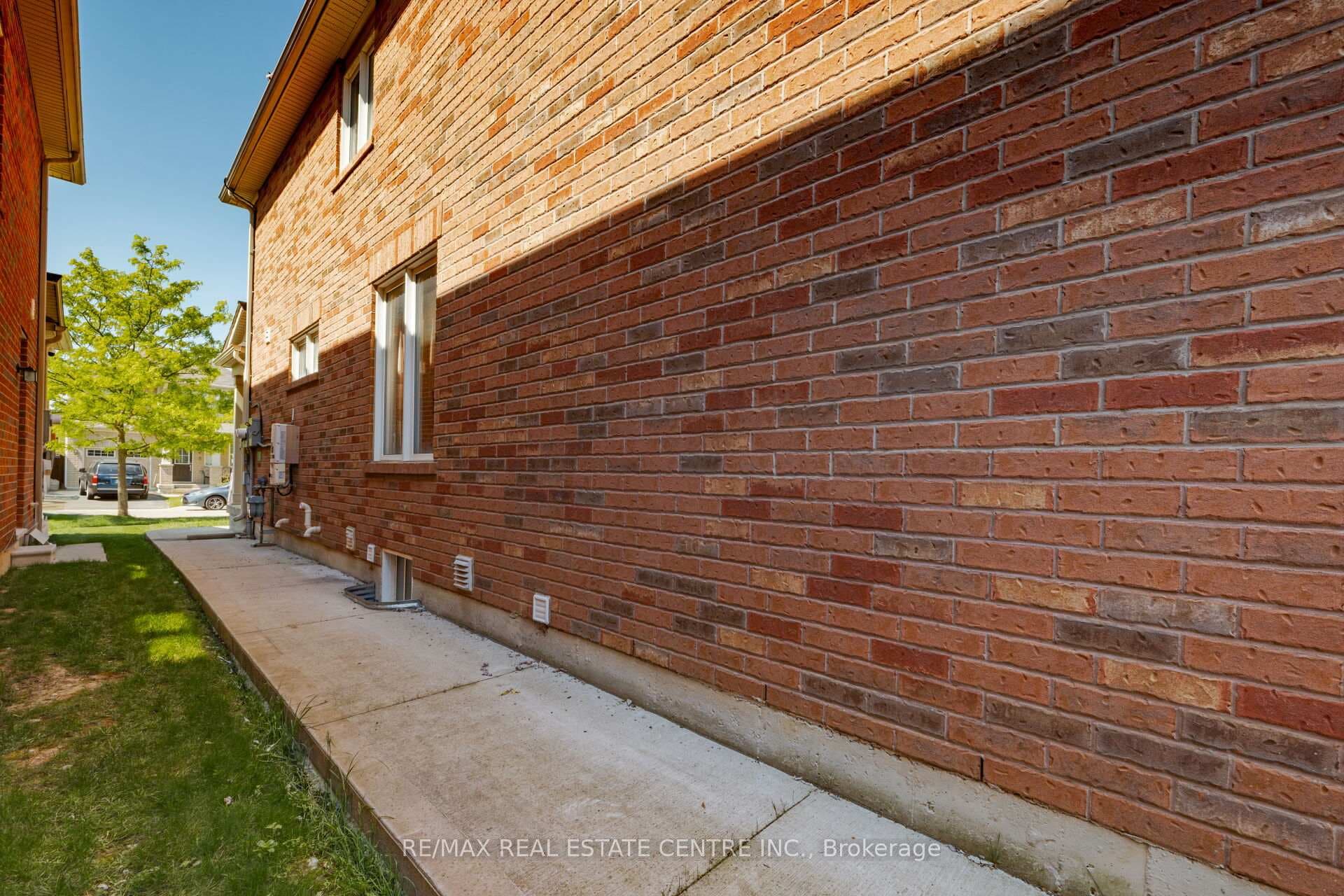 58 Seafair Crescent photo 50