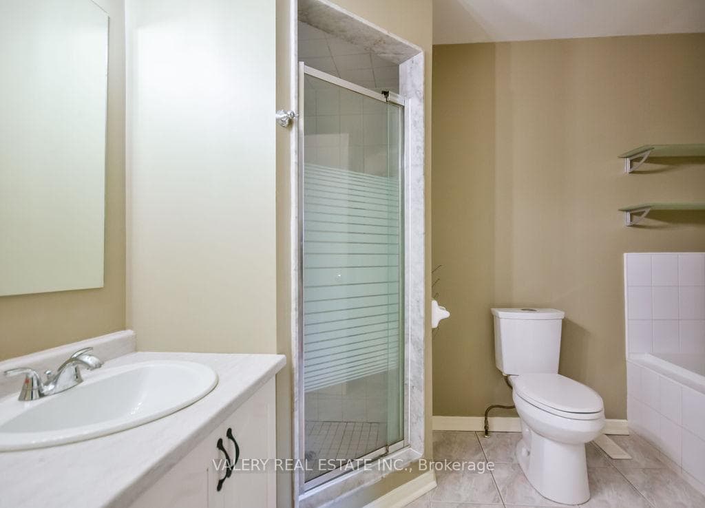 Main bathroom