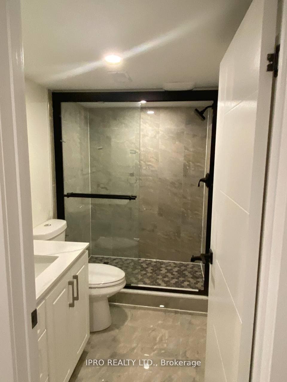 566 Yates Drive Unit Basmt photo 17