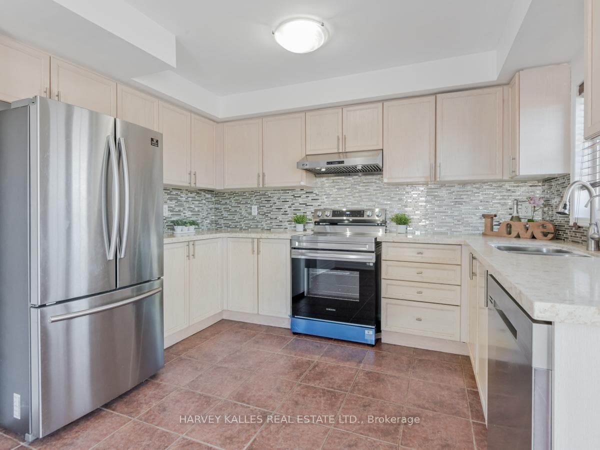 78 Oakins Lane photo 9