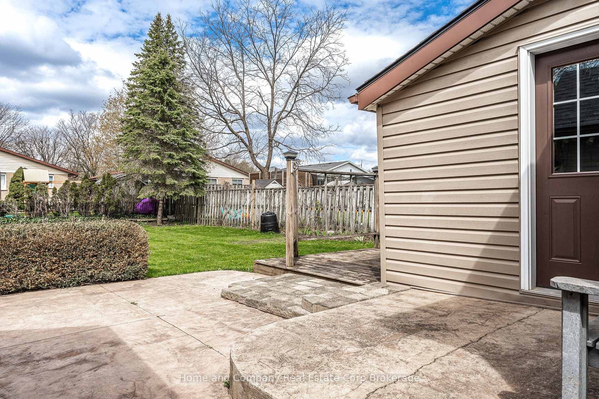 94 Milton Street photo 31