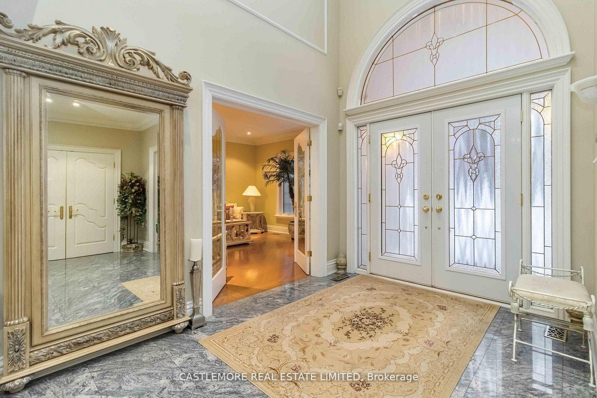 2444 hensall Road photo 4