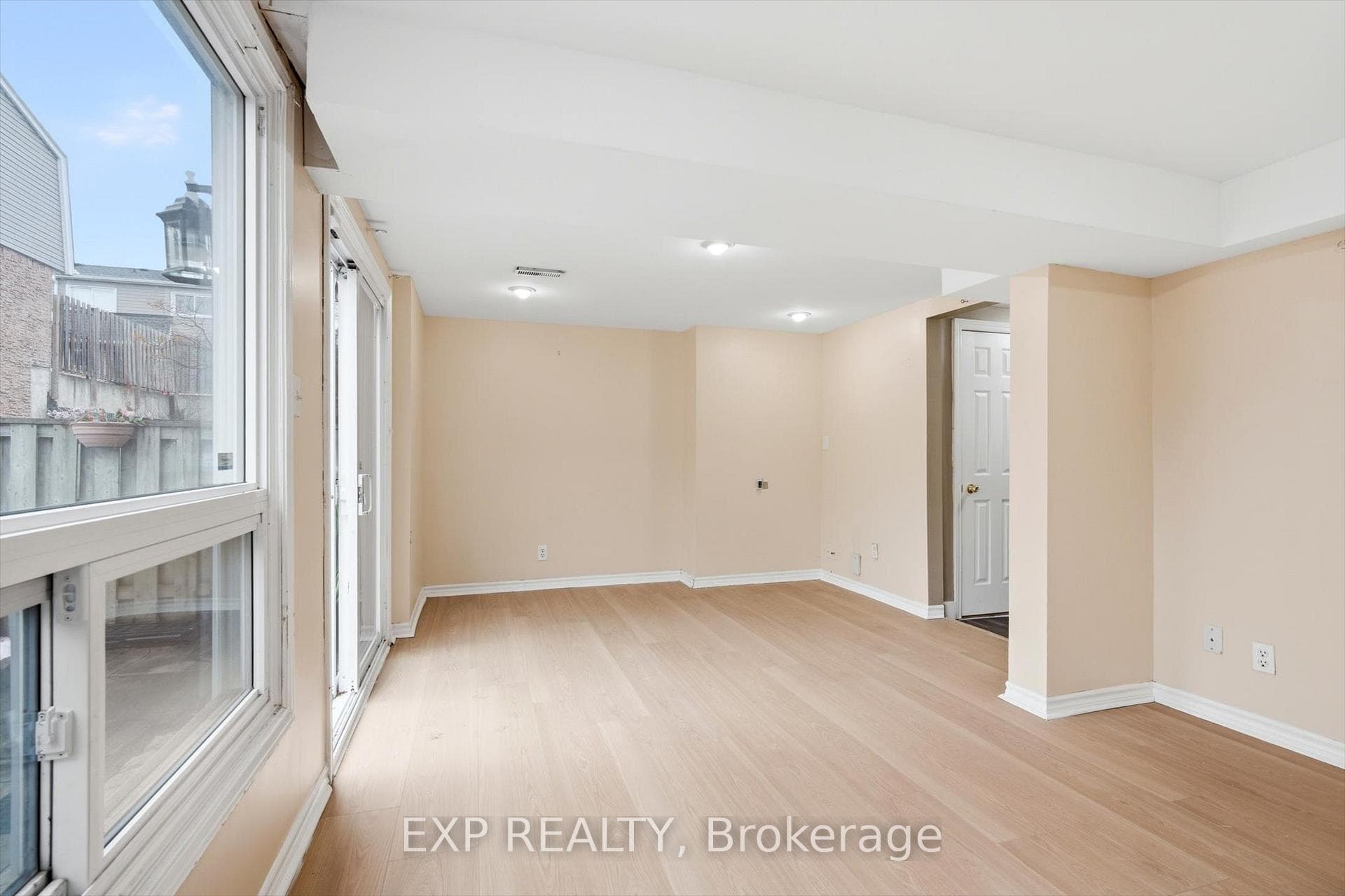 2050 Upper Middle Road Unit 31 photo 27