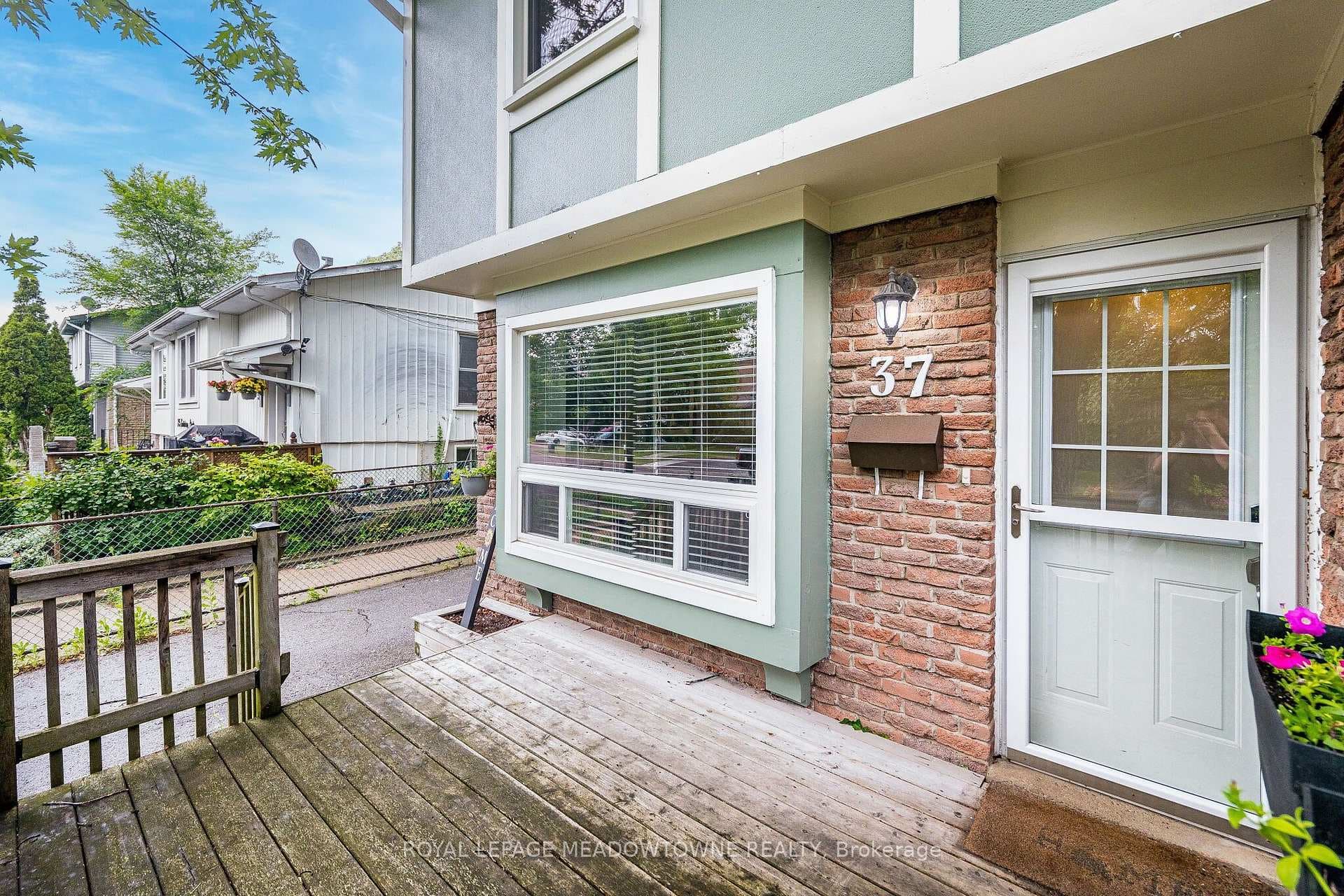 37 Salisbury Circle photo 6