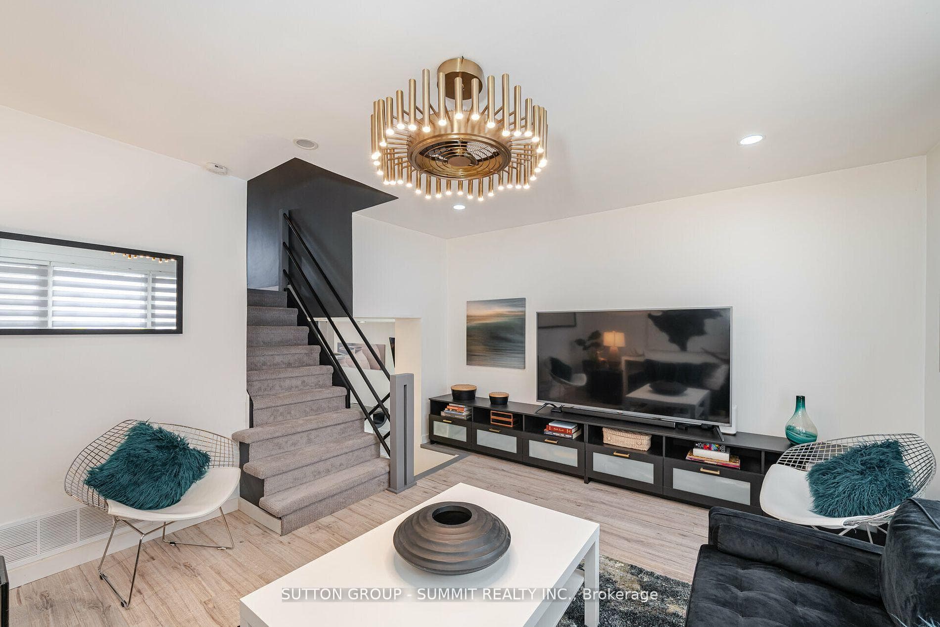 62 Ferri Crescent photo 15