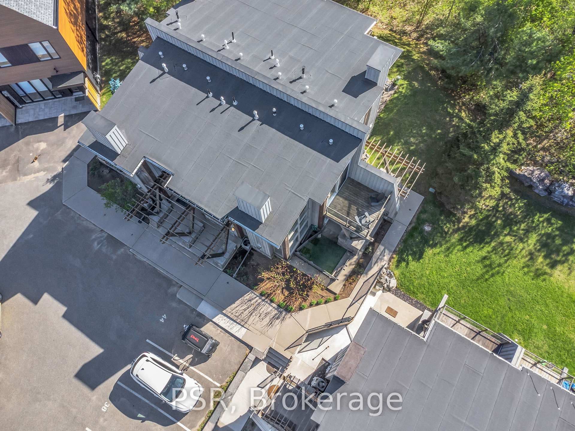 44 Carrick Trail photo 38
