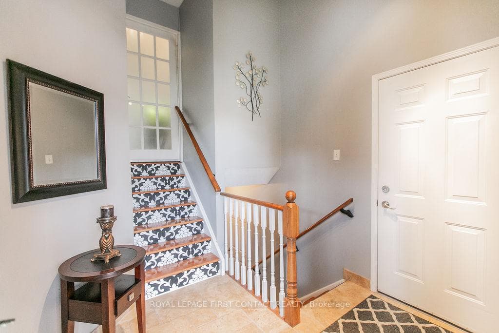 28 Hewitt Place photo 3