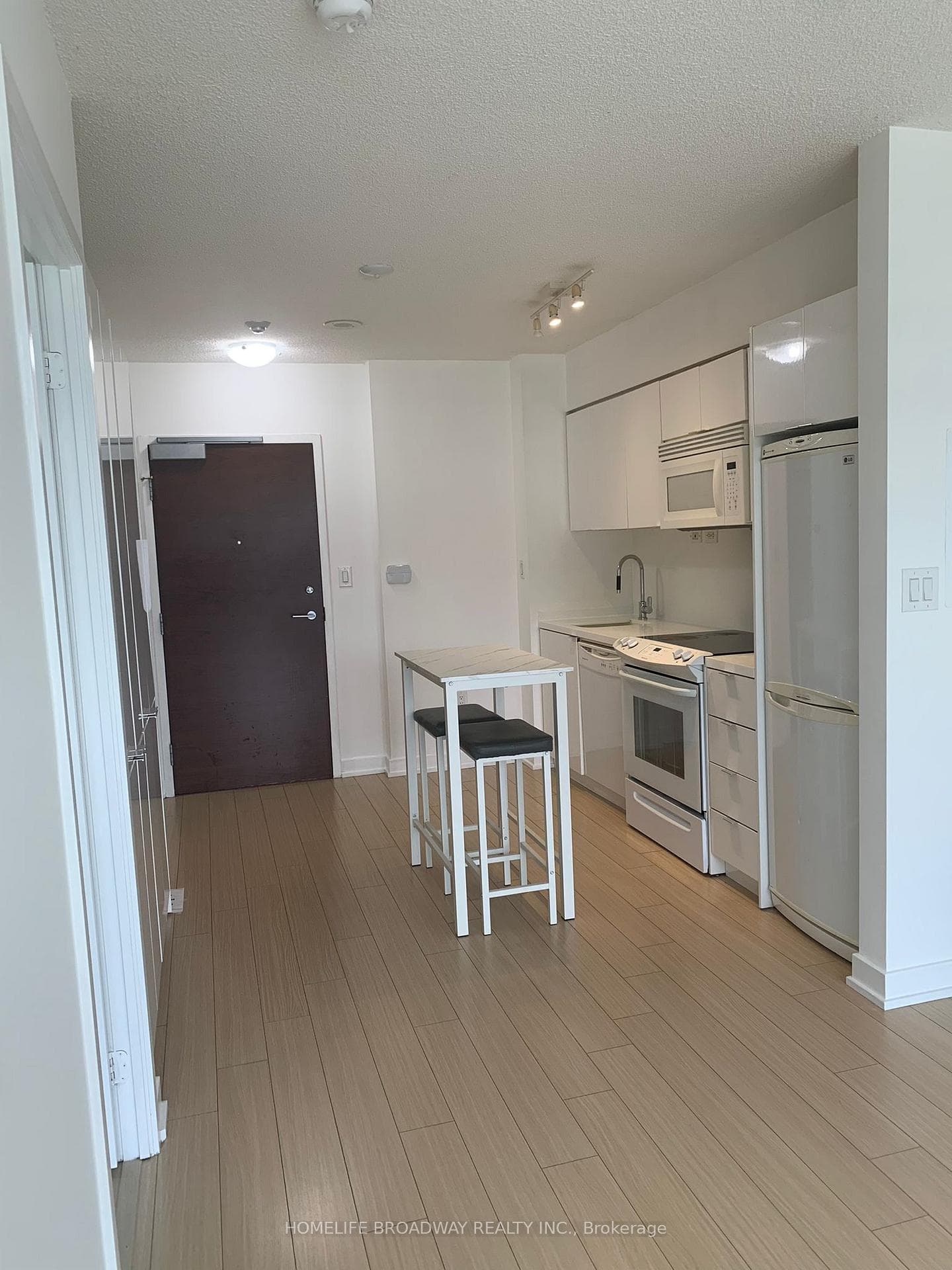 15 Iceboat Terrace Unit 640 photo 21