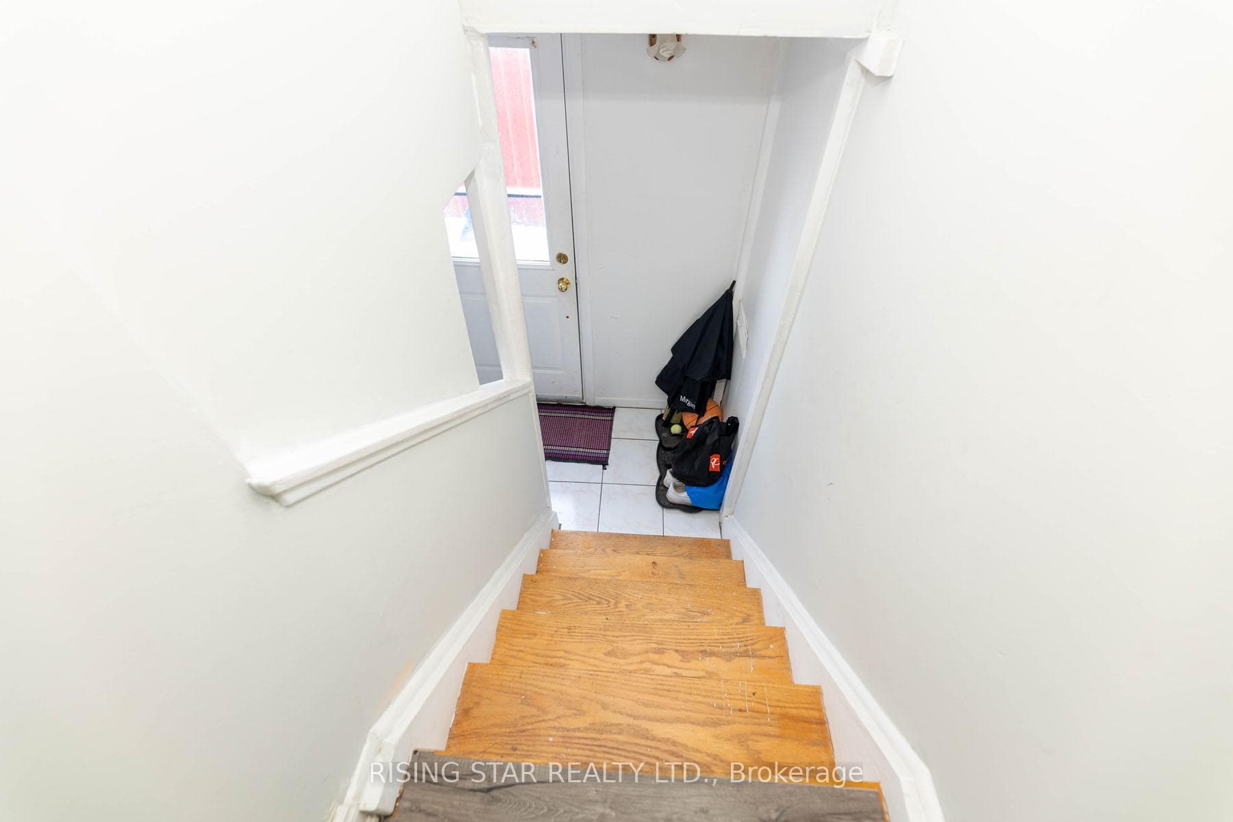 5 Tinton Crescent photo 16