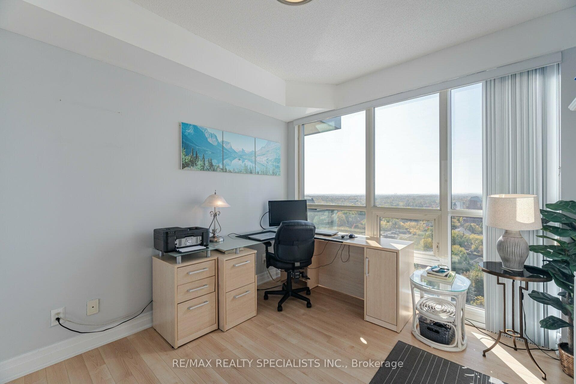 100 John Street Unit 1806 photo 18