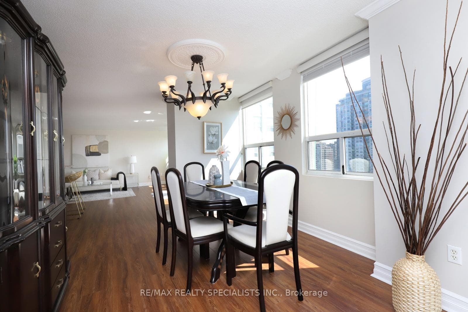 3650 Kaneff Crescent Unit 2407 photo 14