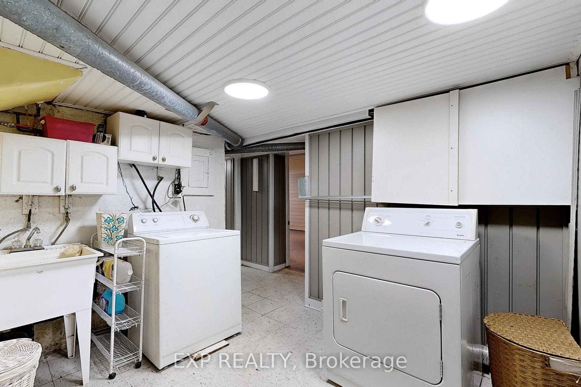398 Mary Street photo 30
