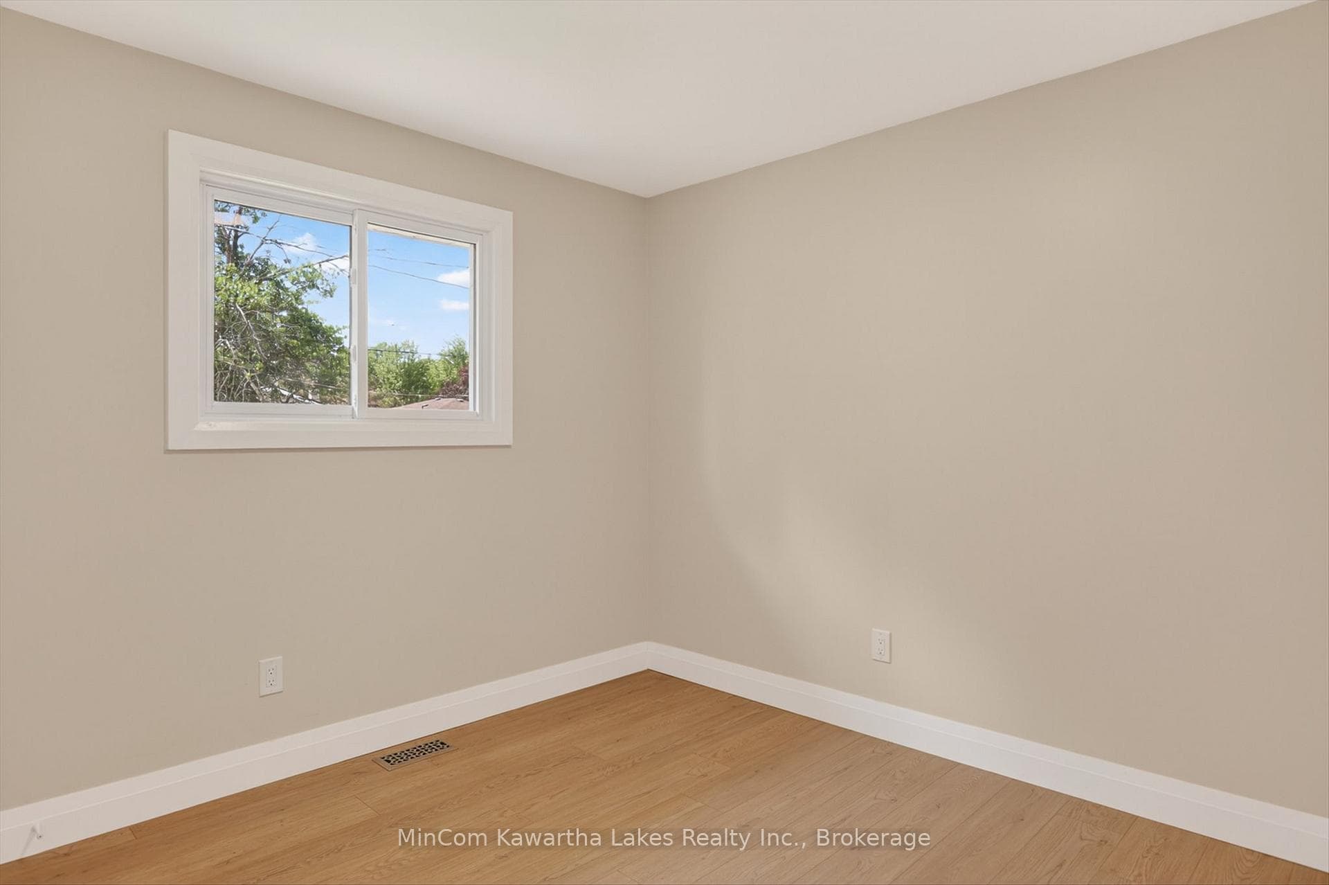 829 Orpington Road photo 15