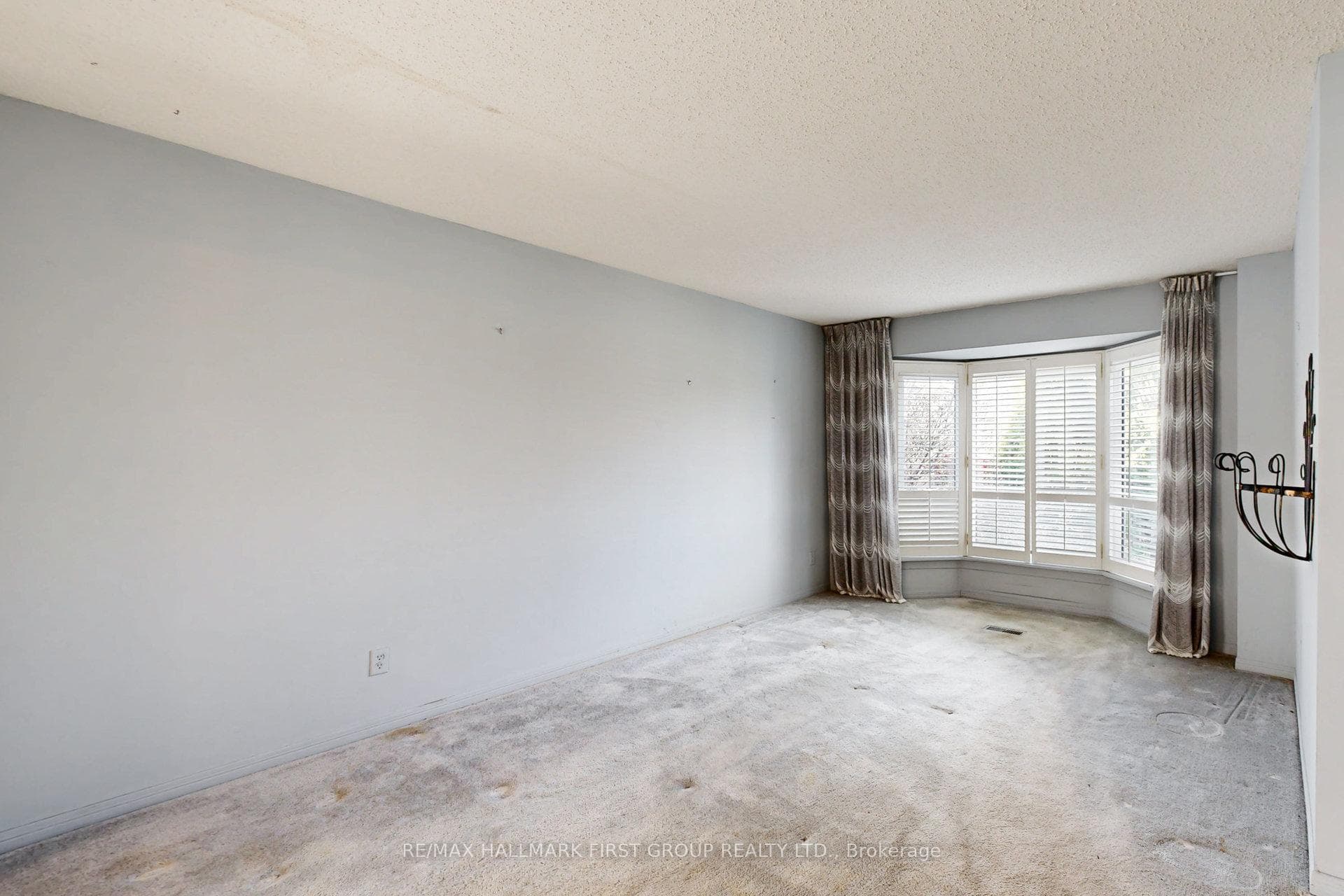 1008 Riverview Crescent photo 9