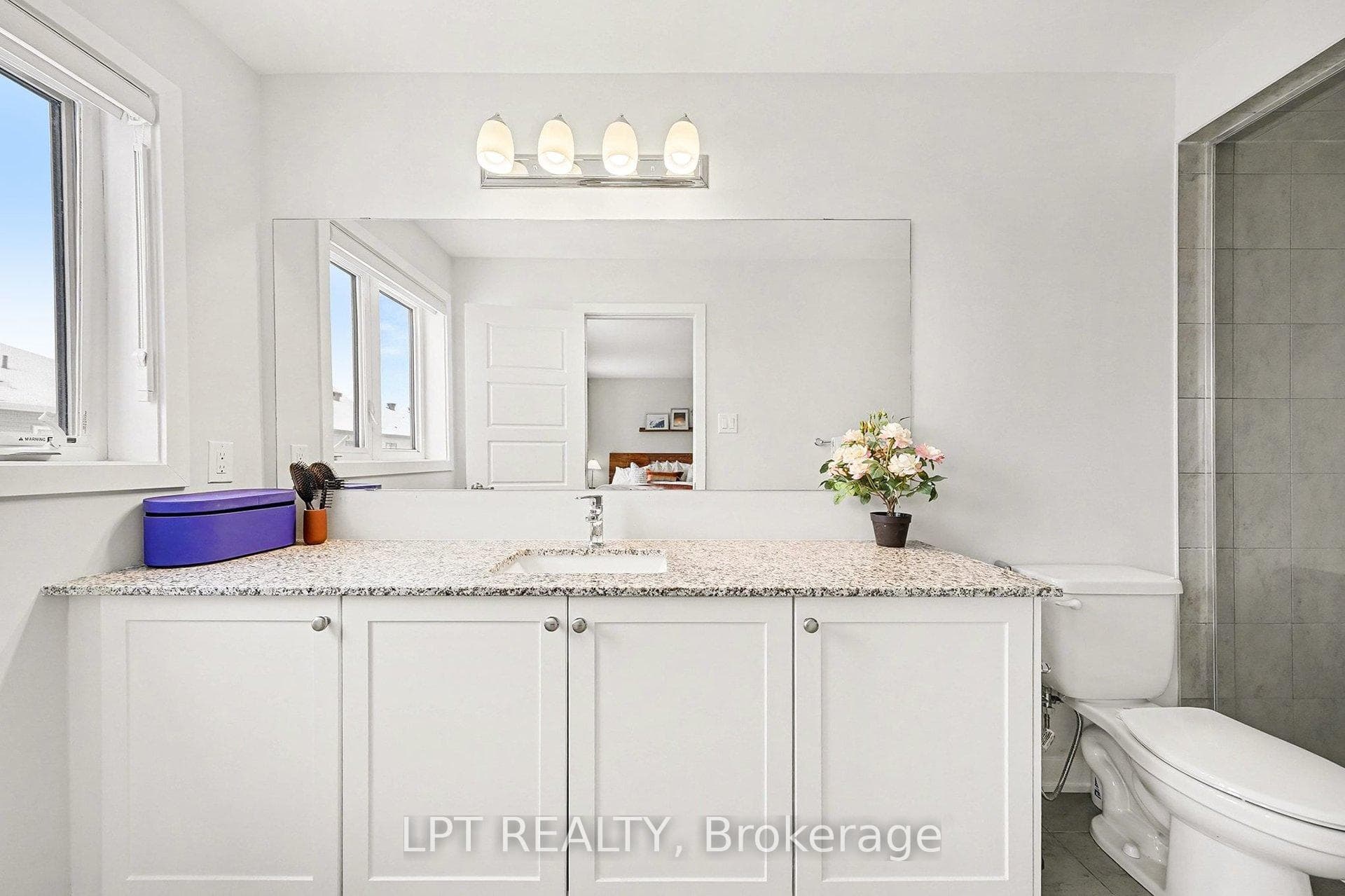 2485 Watercolours Way photo 20