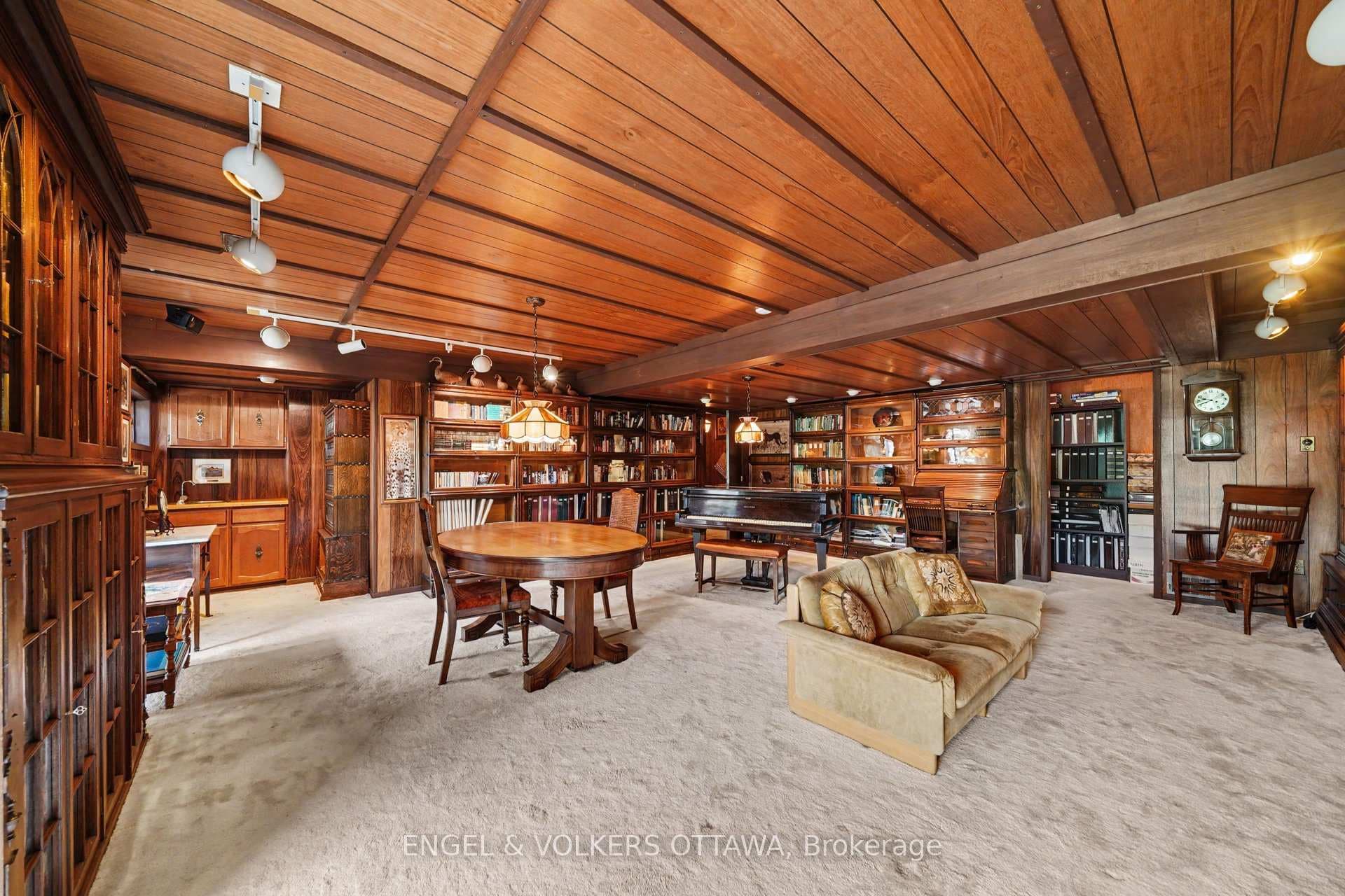 17 Goodwood Drive photo 30