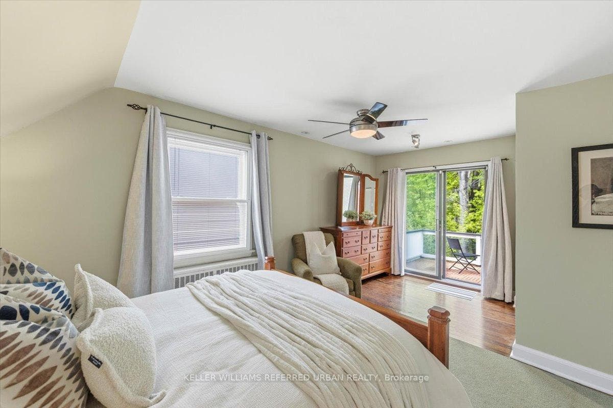 Huge primary bedrooms with walk out to deck