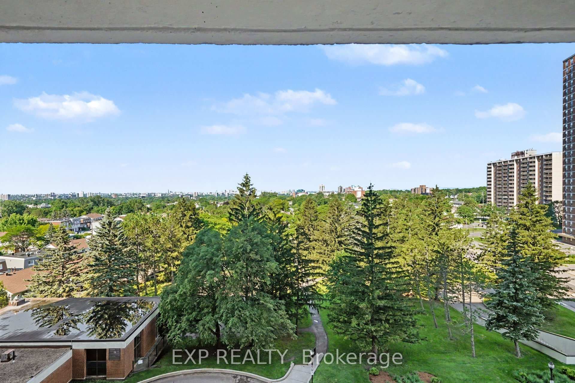 665 Bathgate Drive Unit 802 photo 15