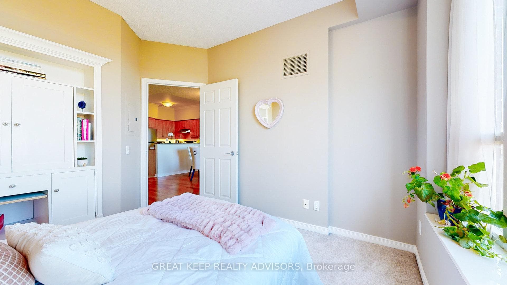 481 Rosewell Avenue Unit 414 photo 19