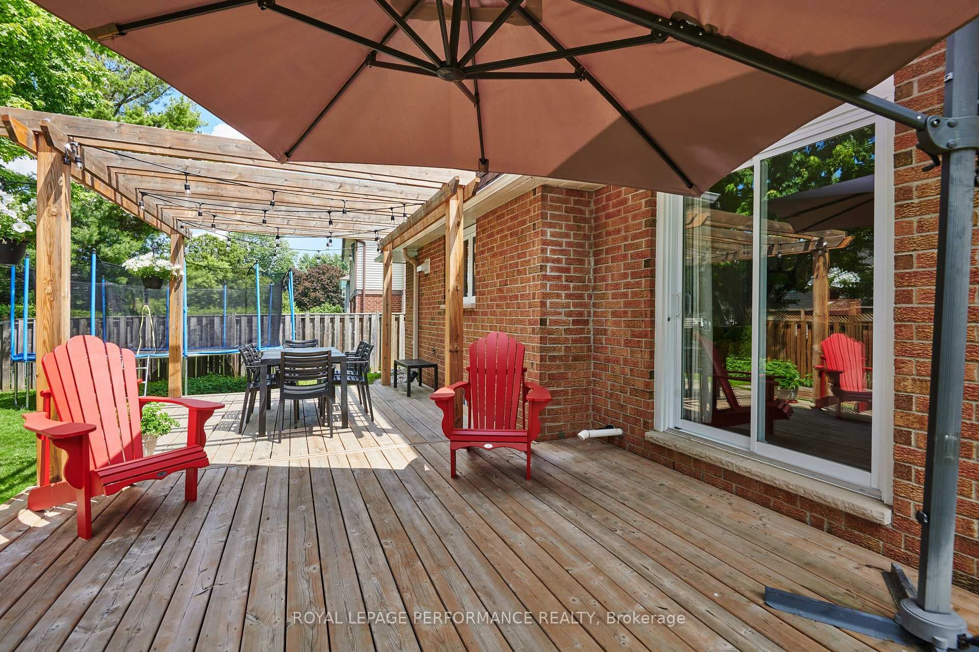 69 Hawk Crescent photo 32