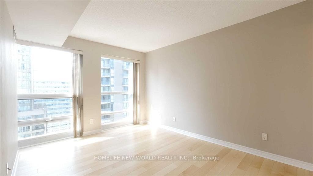 763 bay Street Unit 2309 photo 4