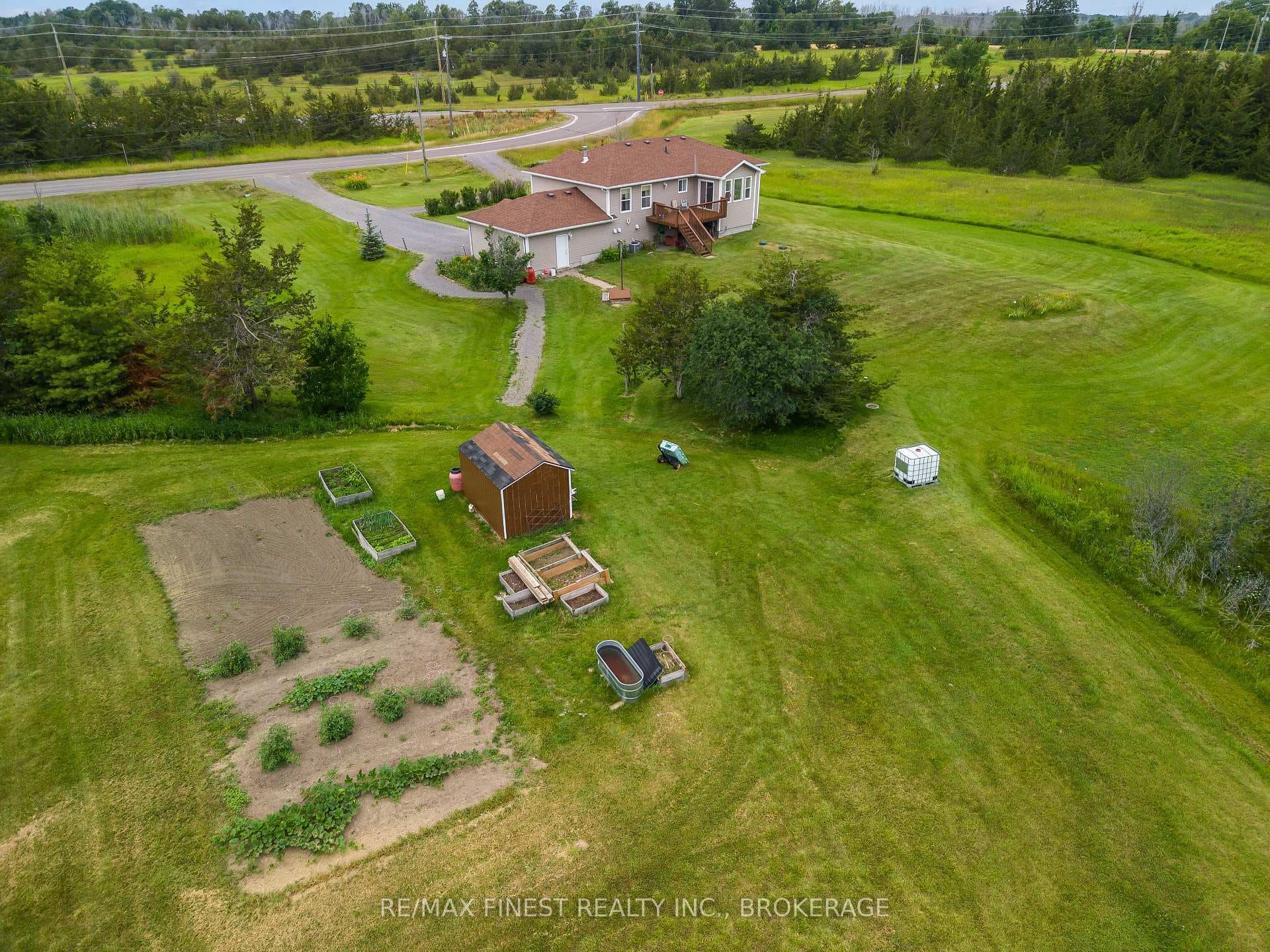 245 Pleasant Drive photo 44